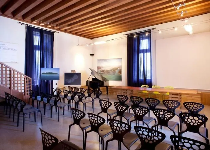 Venice Certosa Venedigs Lido